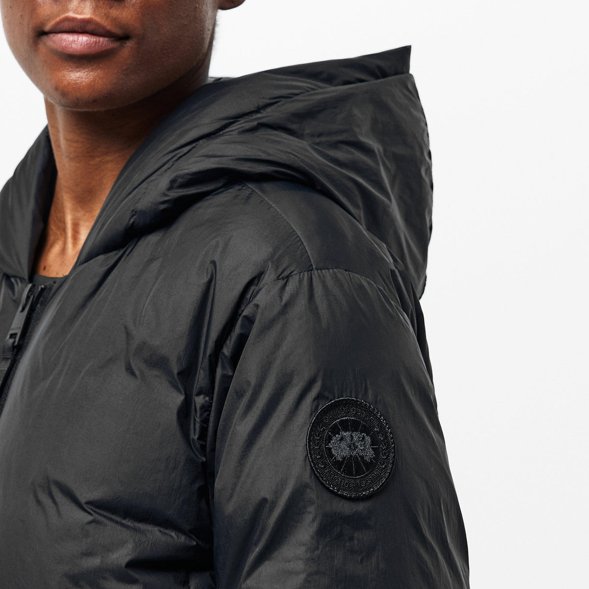 Black Noir - Canada Goose - Women's Elba Insulated Water Resistant Cropped Short Puffer Jacket - 5