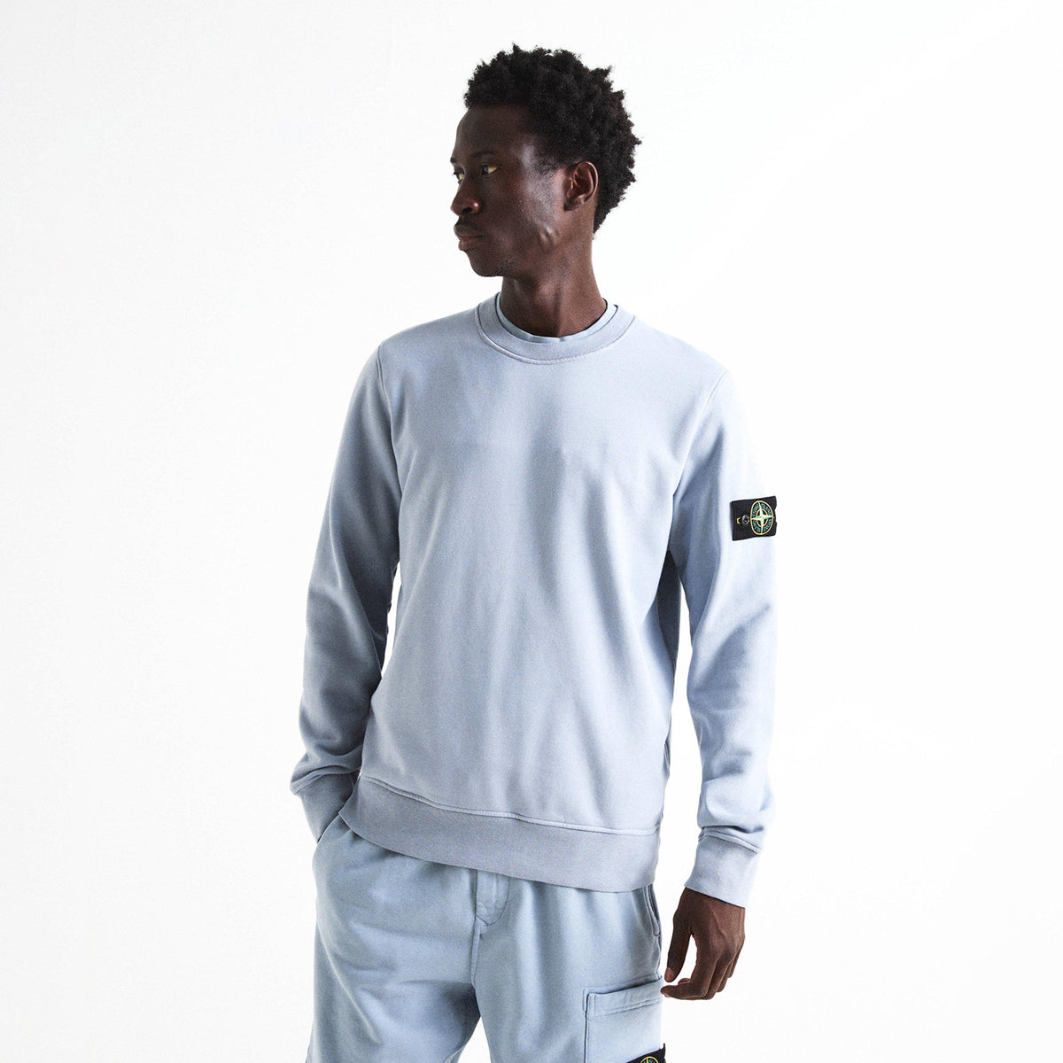 Ash Grey V0049 - Stone Island - SI CLASSIC BADGE CREW - 3