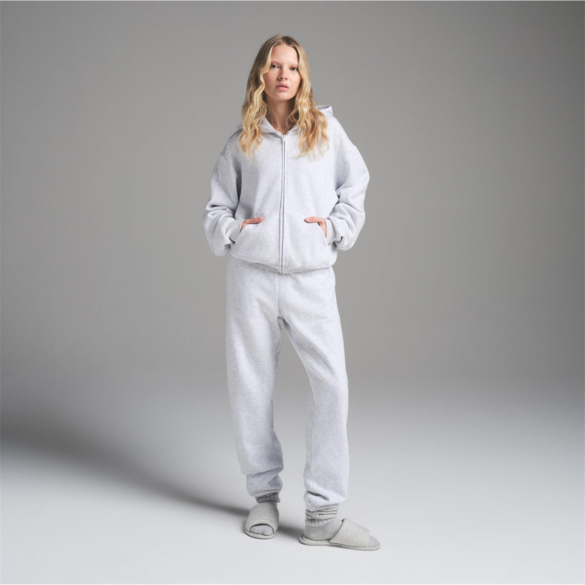 Light Hthr Grey - SKIMS - Womens Cotton Fleece Classic Joggers - 2