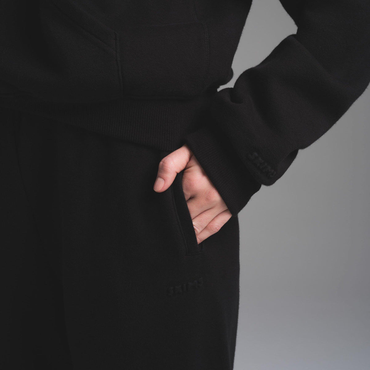 Onyx - SKIMS - Womens Cotton Fleece Classic Zip Up Hoodie - 5