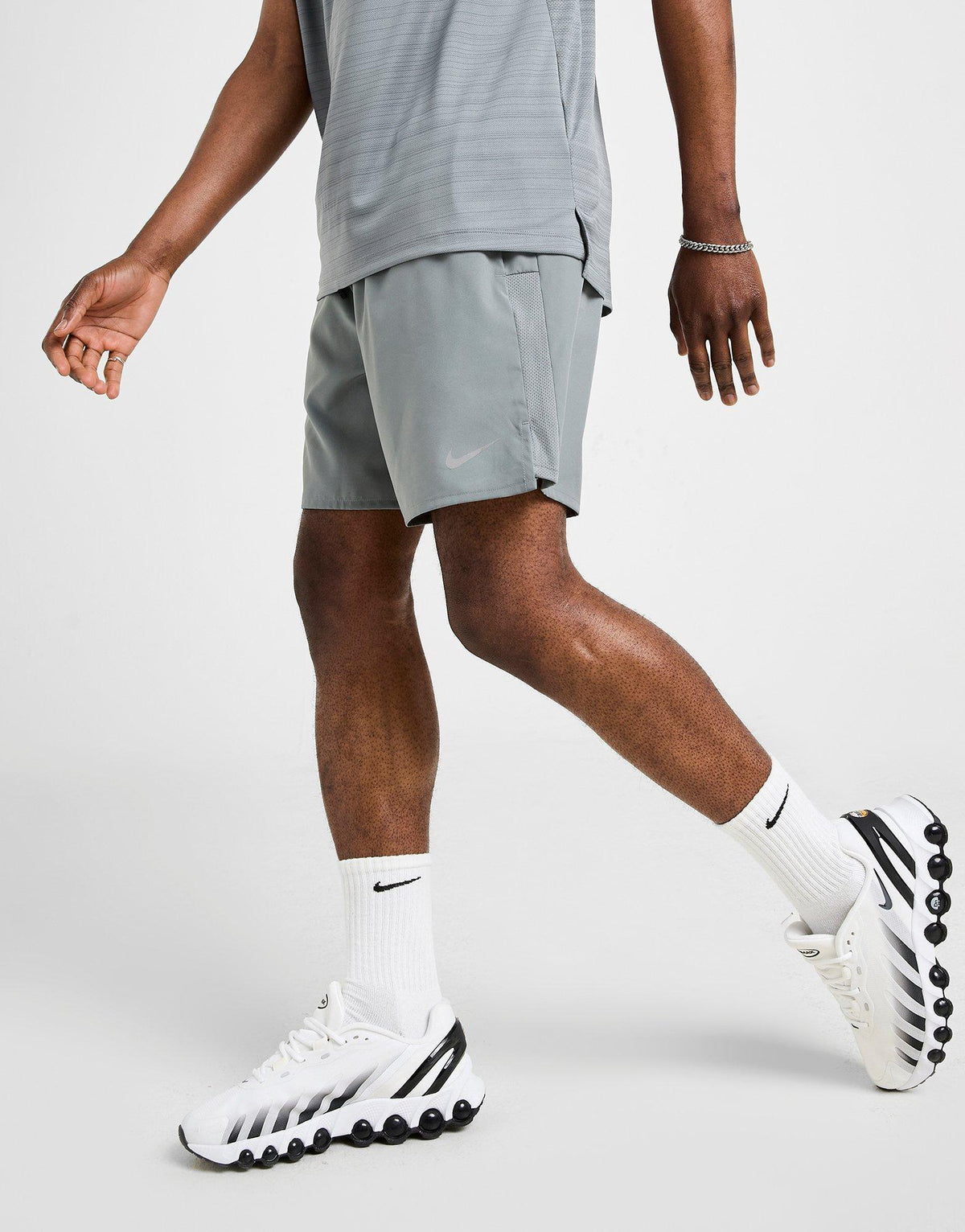 Nike Challenger 7" Shorts