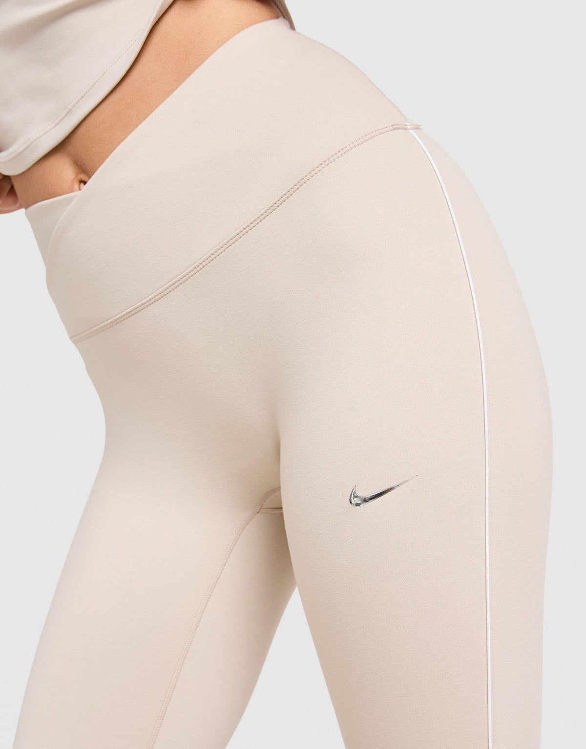 Nike Training Gym Life Swoosh V-Waist Leggings