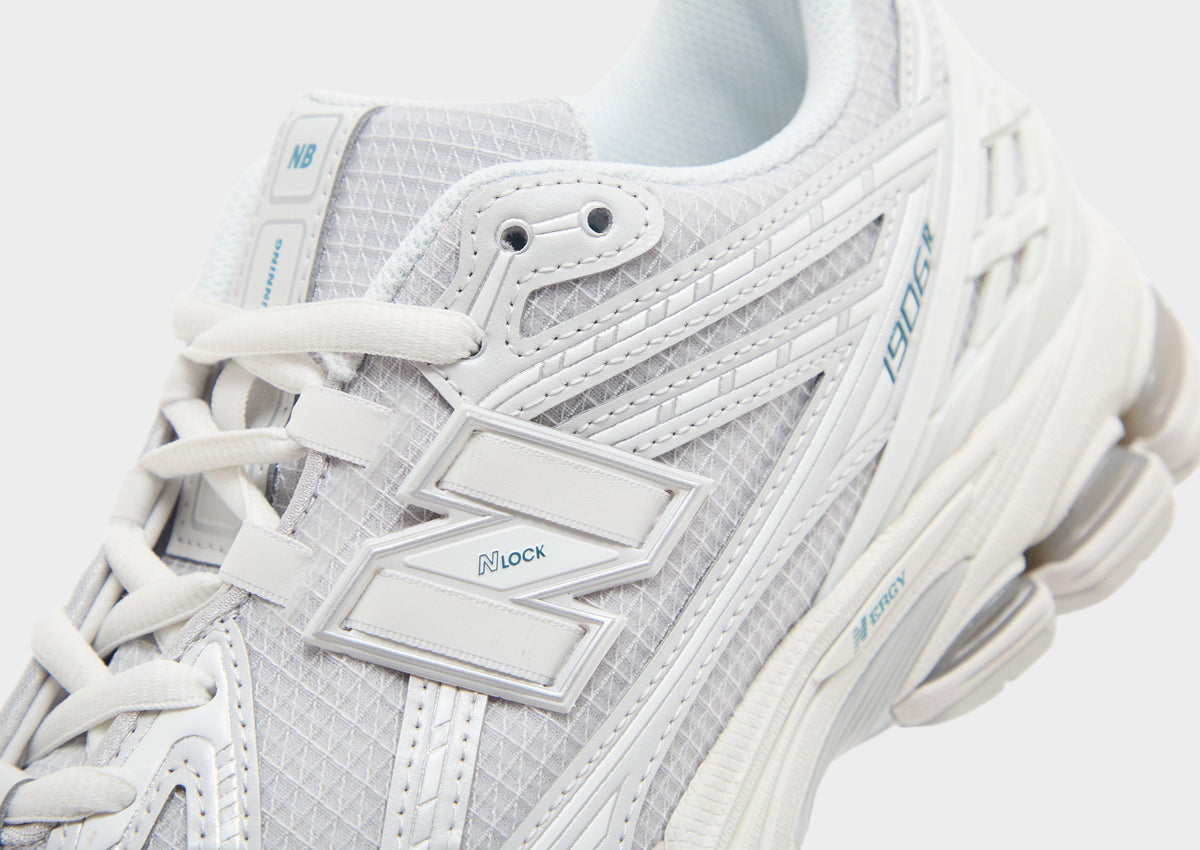 New Balance 1906R