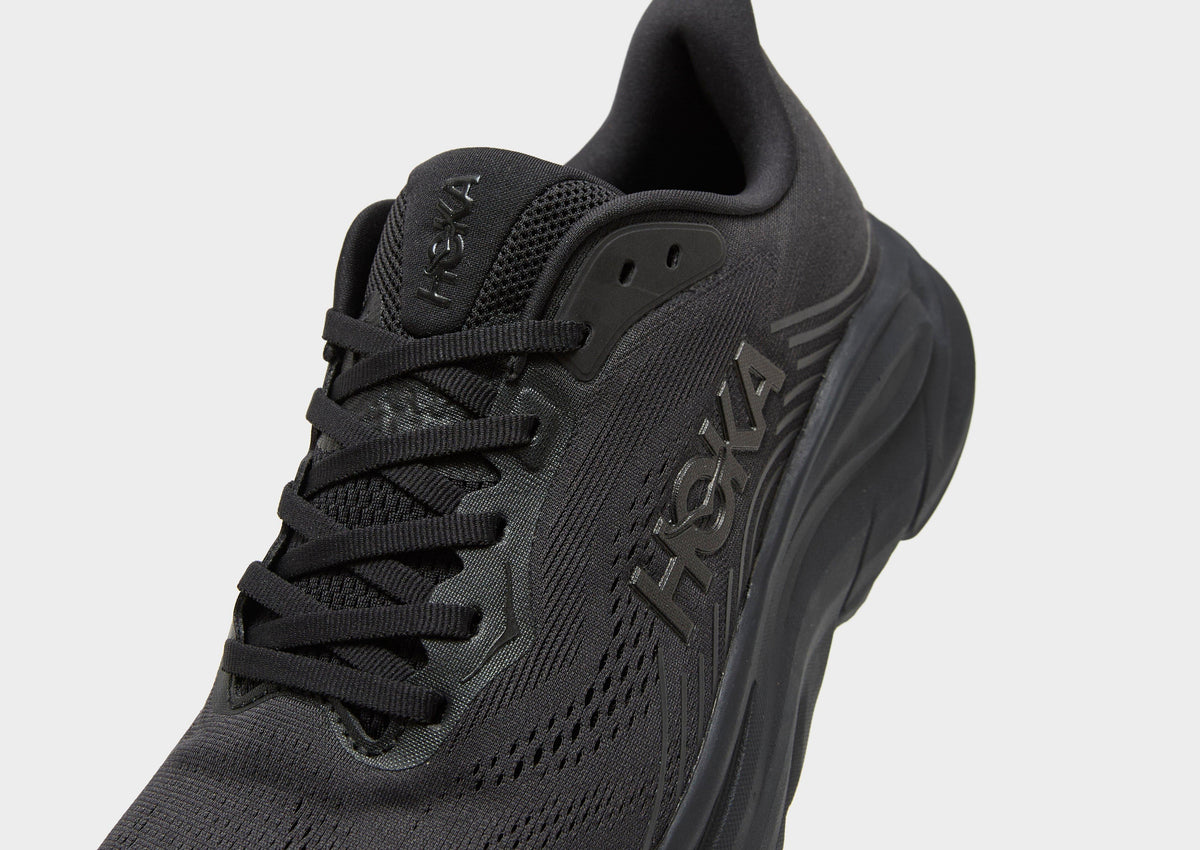 HOKA Clifton 11