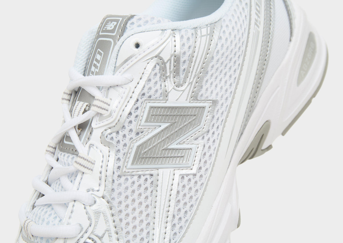 New Balance 740