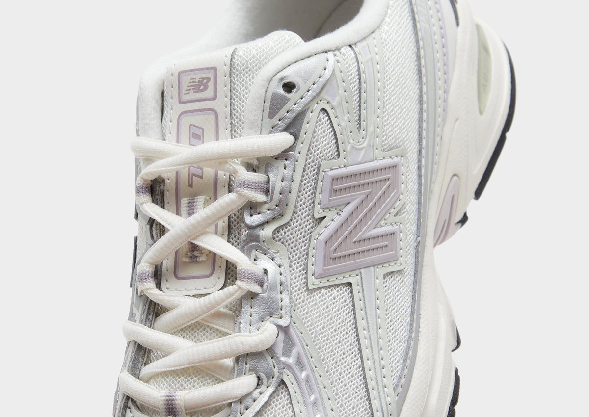 New Balance 740 Women's