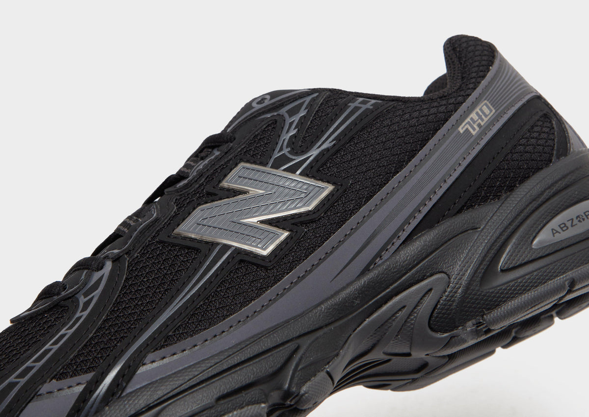 New Balance 740