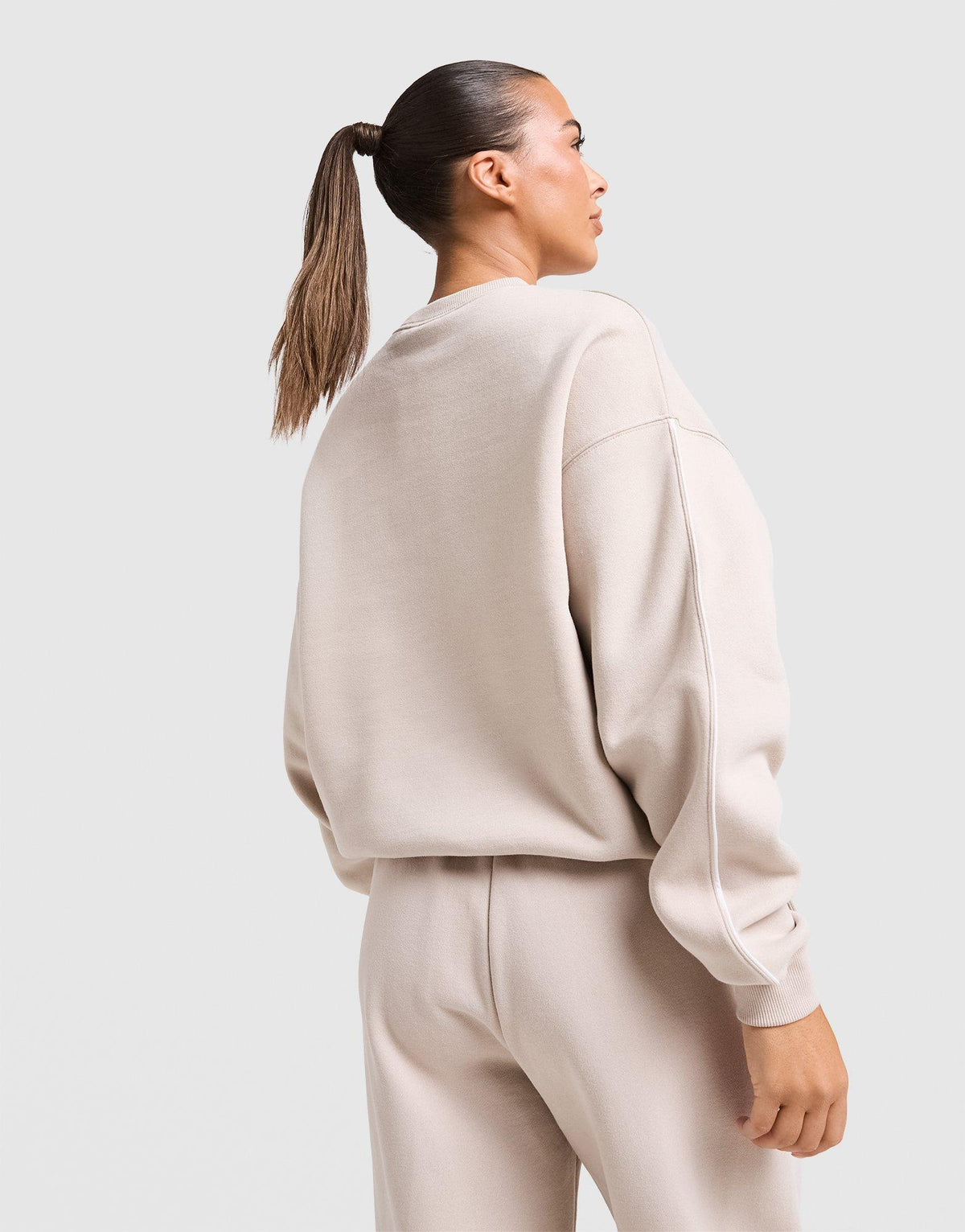 Nike Gym Life Swoosh Oversized Crew Sweatshirt